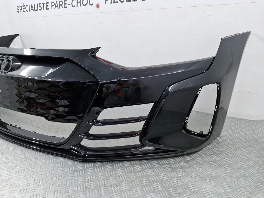 Přední nárazník Audi E-tron GT Fáze 1 (od 04/2021) – Originální použitý s radary