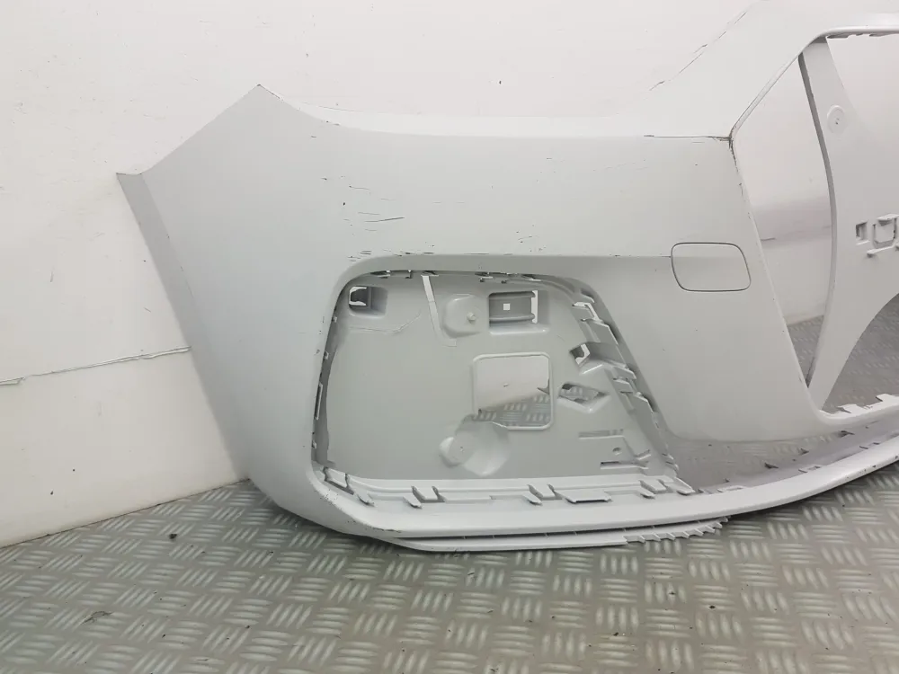 Přední nárazník Audi A1 (2) (GB) nový ***