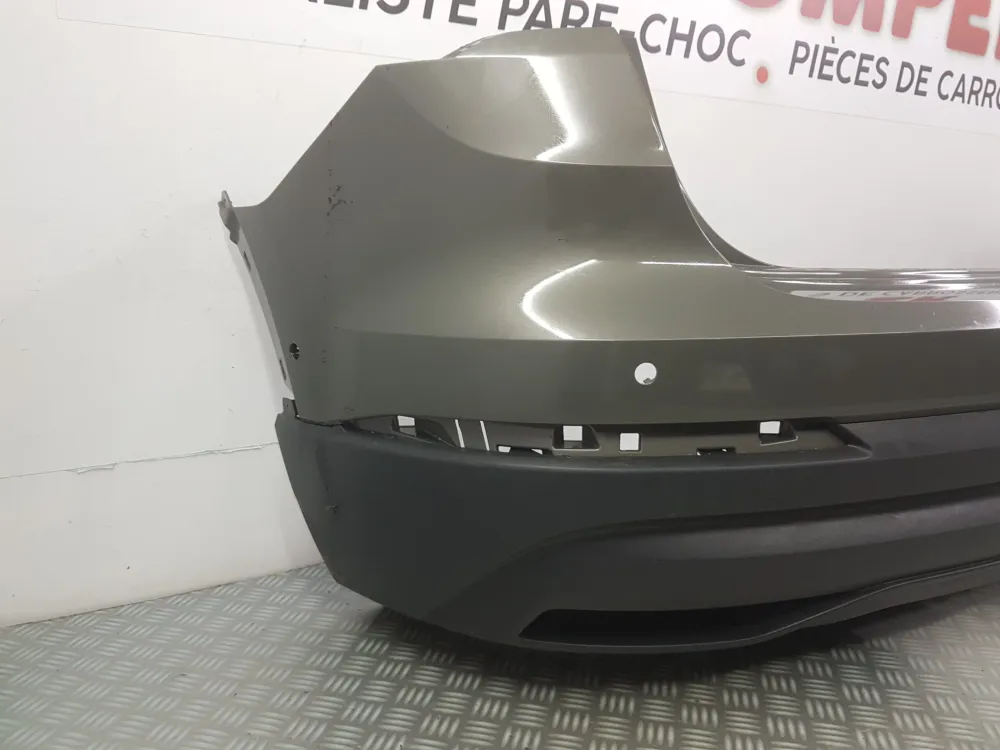 Zadní nárazník Audi Q3 (2) (F3) použitý ***