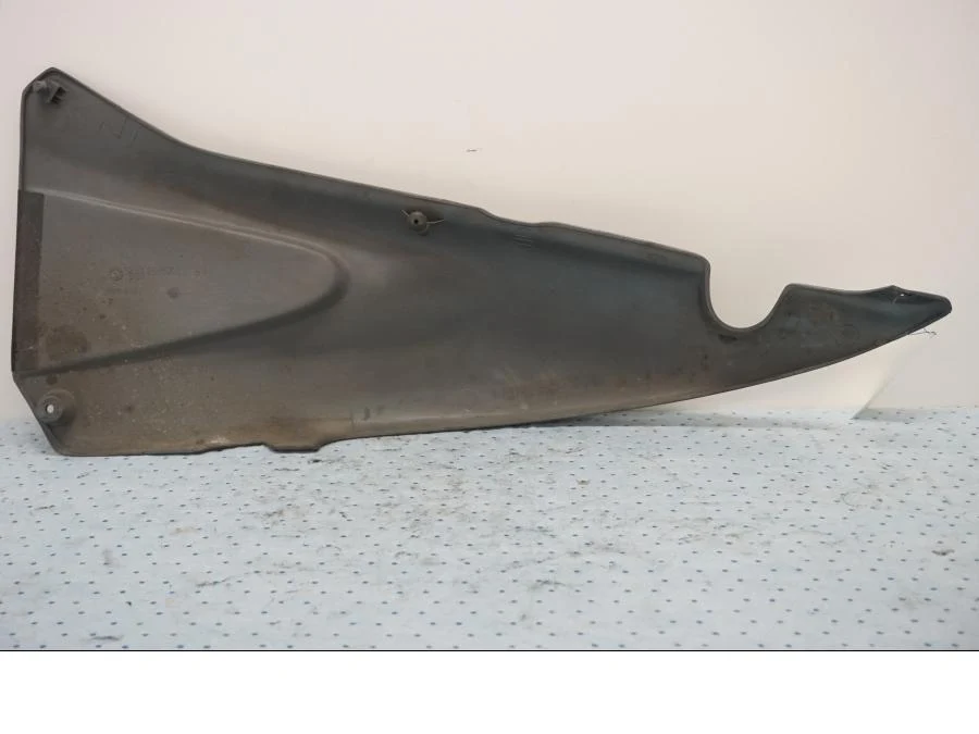 Boční panel BMW