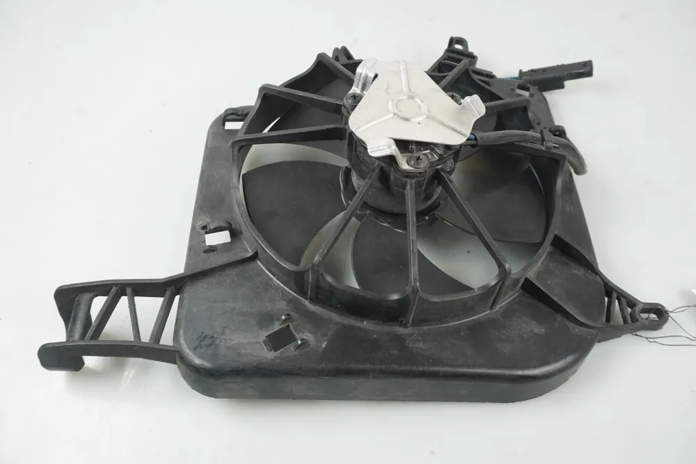 chladičový ventilátor BMW