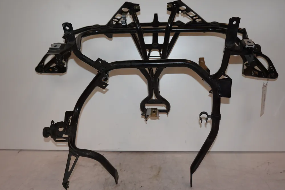 držák horní kapoty BMW