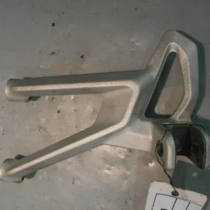 Držák stupačky BMW
