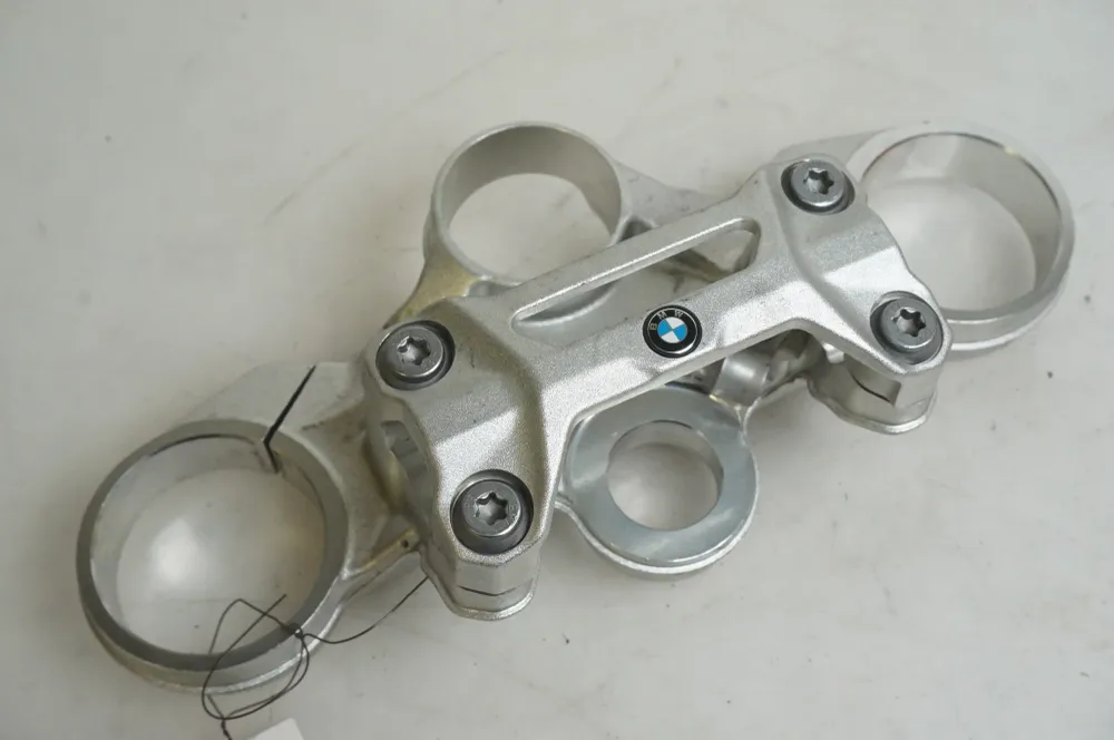 korunka vidlice BMW