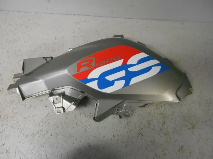 Kryt palivové nádrže BMW