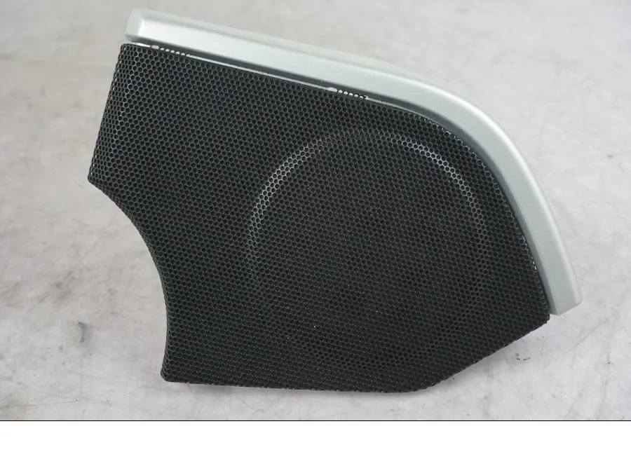 Kryt reproduktoru BMW