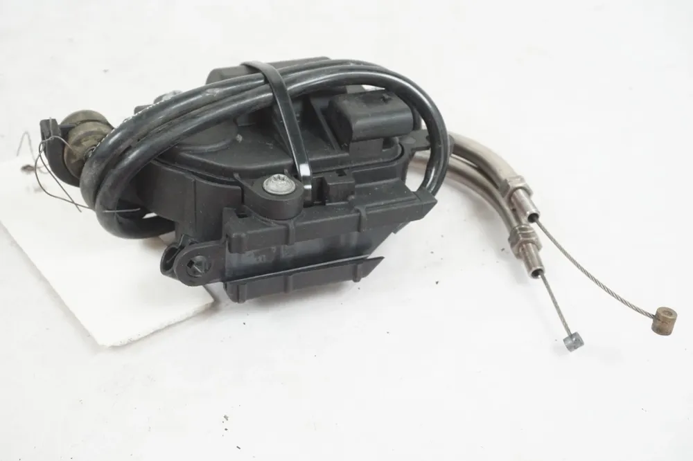motor výfukové klapky BMW