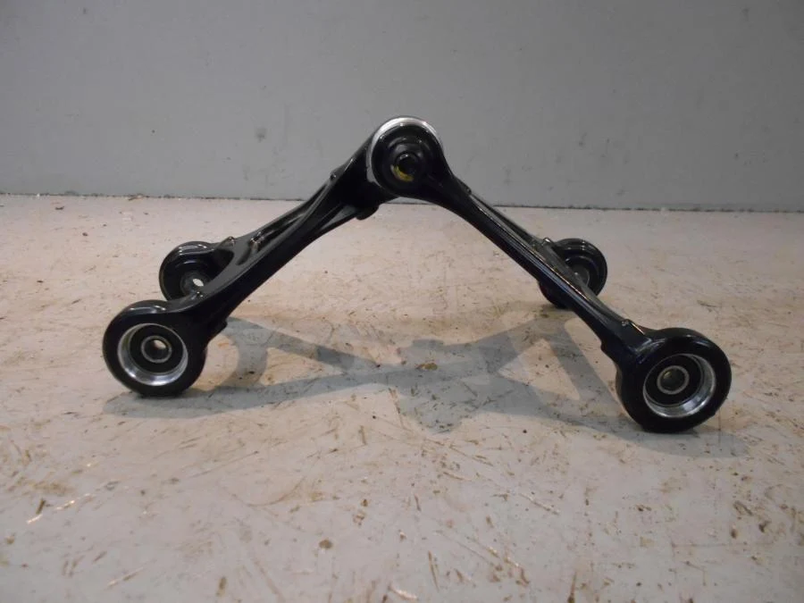 propojovací mechanismus BMW