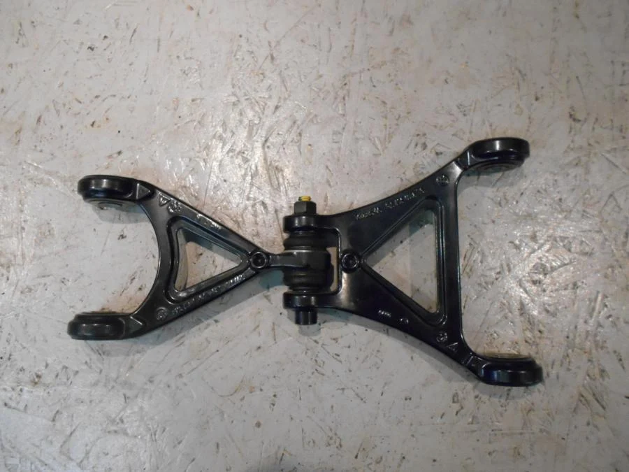 propojovací mechanismus BMW