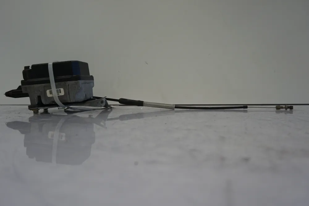 servo tempomatu BMW