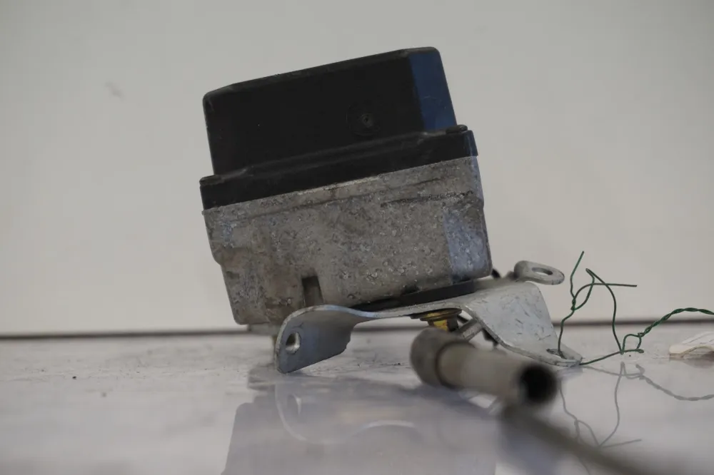 Servomotor tempomatu BMW