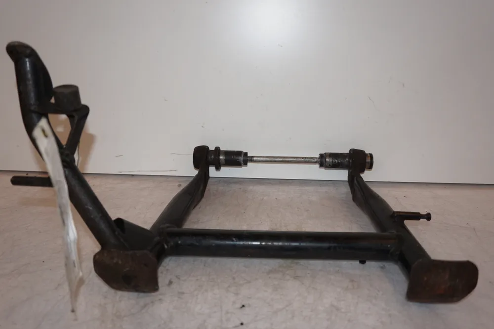 středový stojan BMW