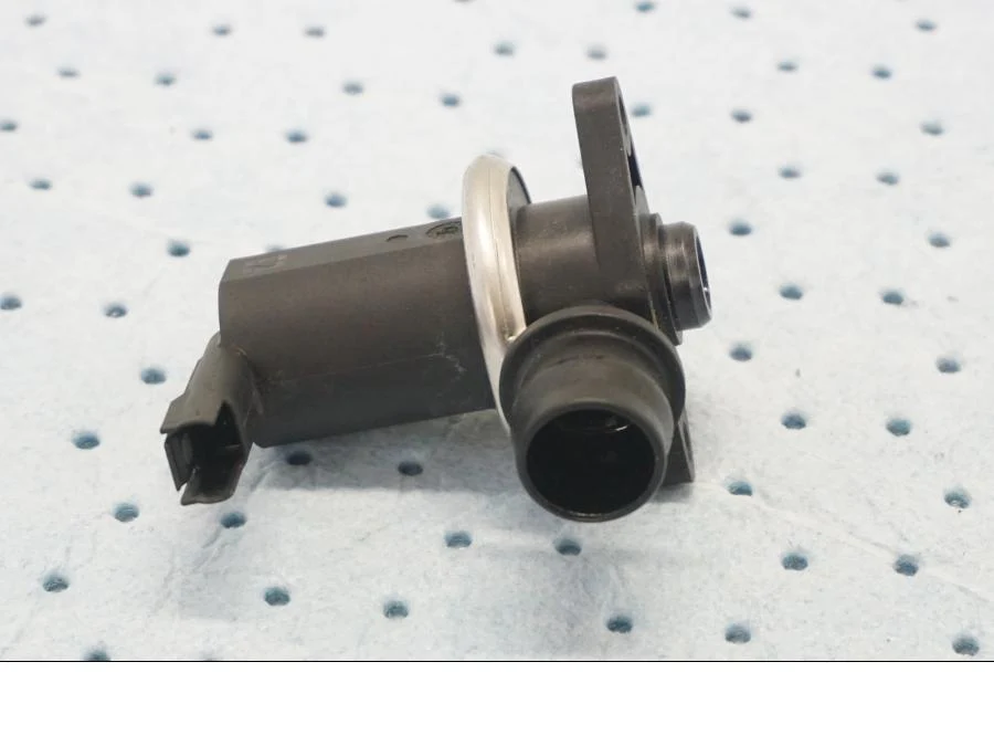 ventil airboxu BMW