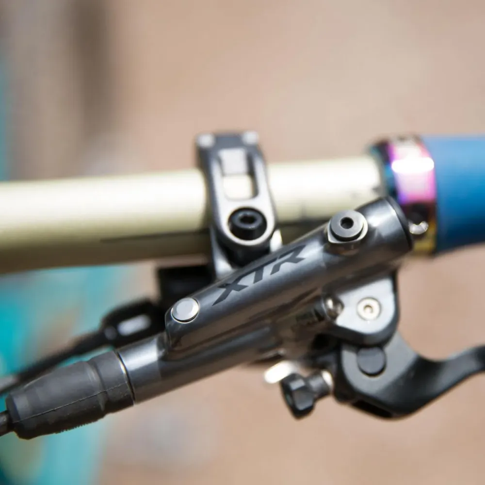 Pár brzdových destiček SHIMANO XTR M9120 4 Piston J-KIT Ventilované kovové brzdové destičky
