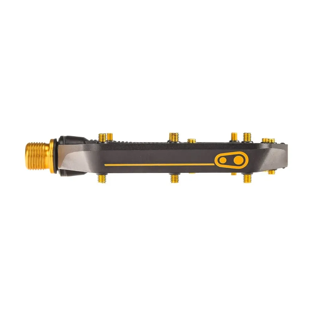 CRANKBROTHERS STAMP 11 široké ploché pedály černá/zlatá