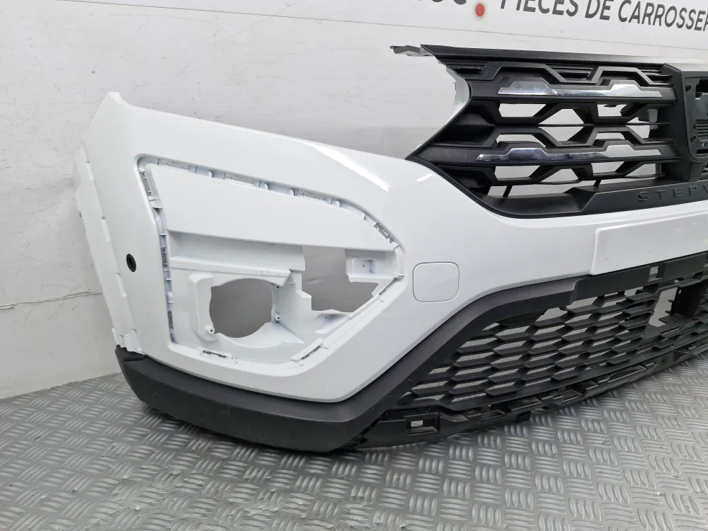Přední nárazník Dacia Sandero III Stepway (od 09/2020) – Originální použitý díl