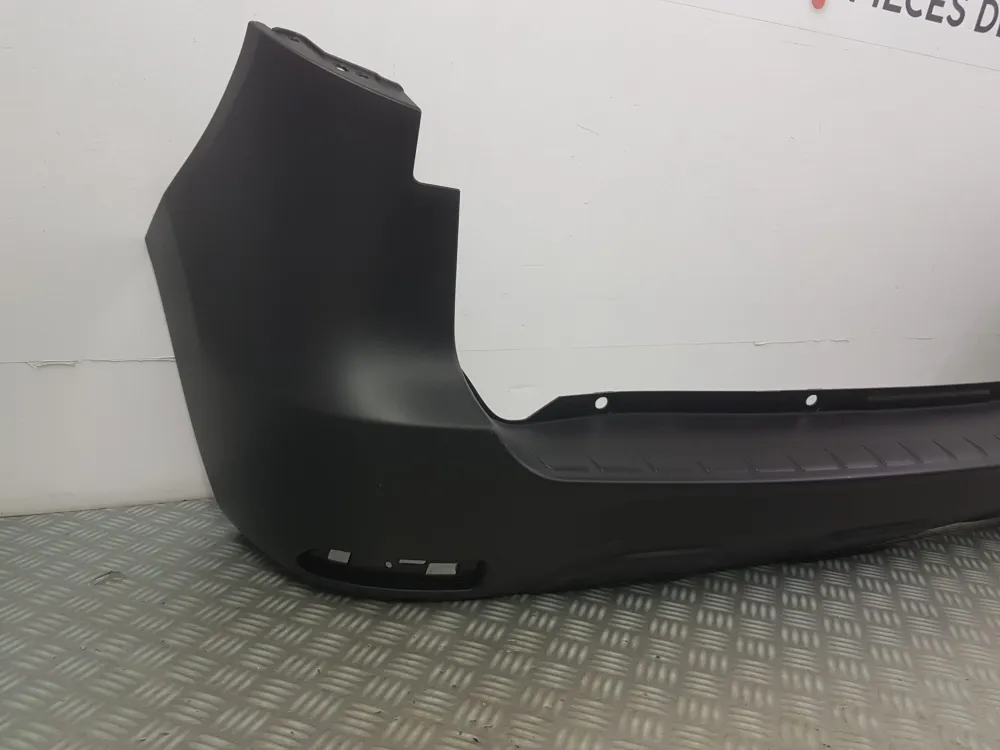 ZADNÍ NÁRAZNÍK DACIA DOCKER