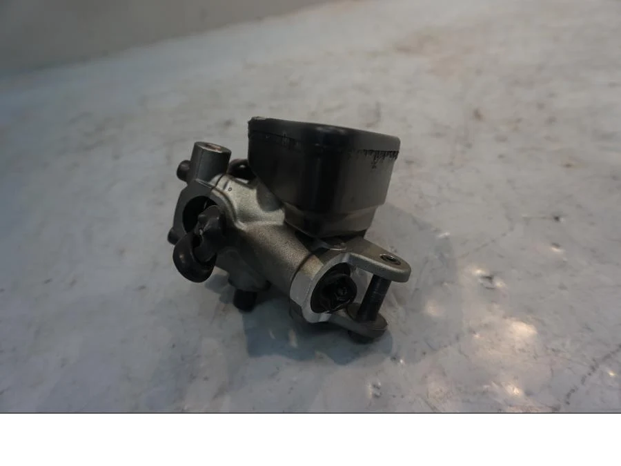 Hlavní brzdový válec Ducati