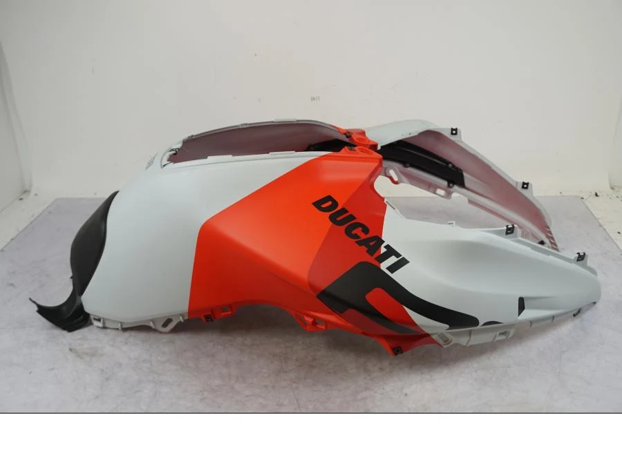 Kryt nádrže Ducati