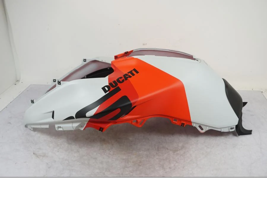 Kryt nádrže Ducati