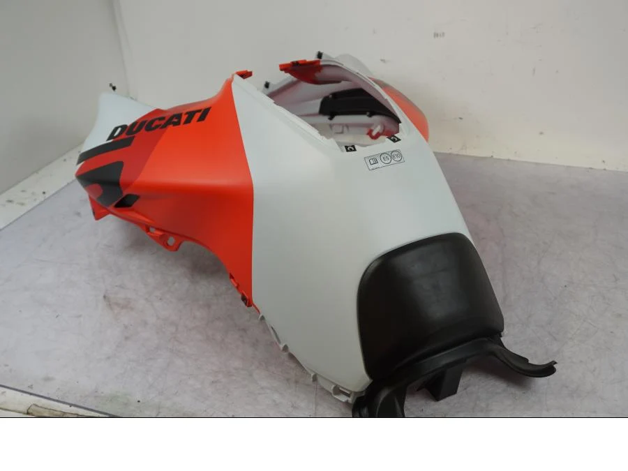 Kryt nádrže Ducati