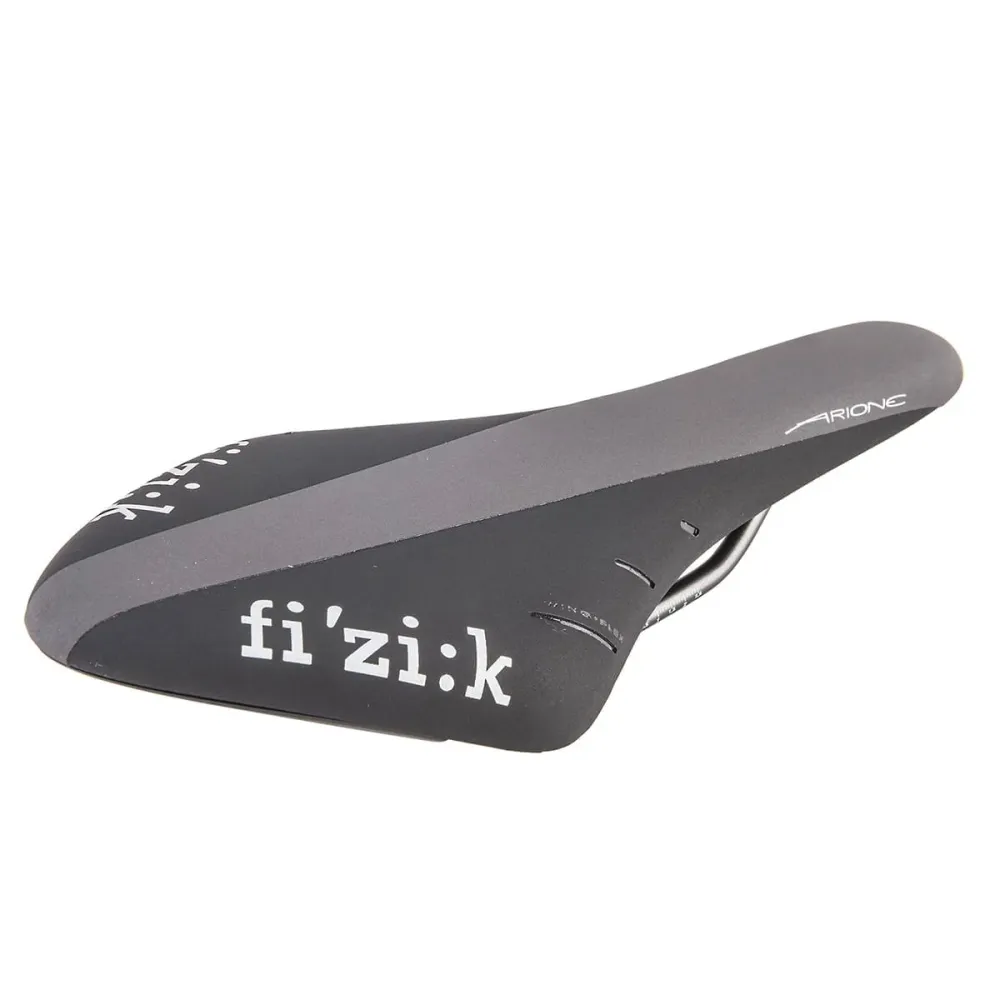 FIZIK ARIONE R3 REGULAR Sedlo Kium Rails Black