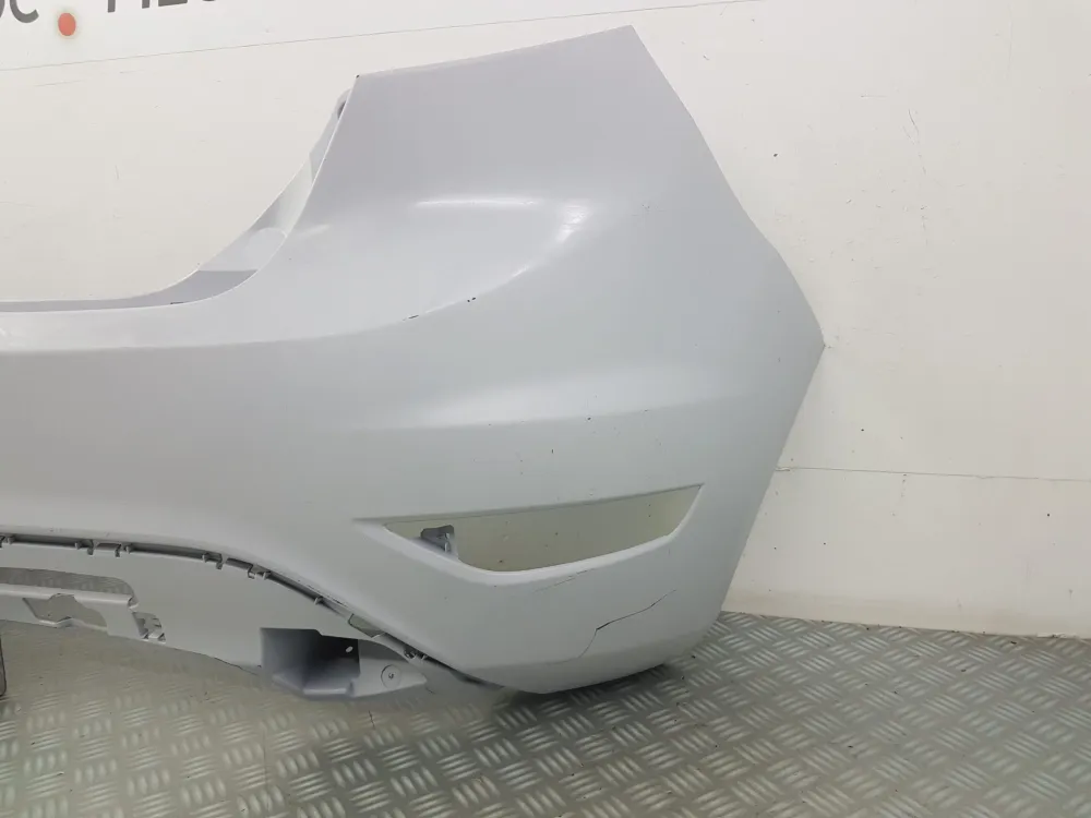 ZADNÍ NÁRAZNÍK FORD FIESTA 6 BRUT