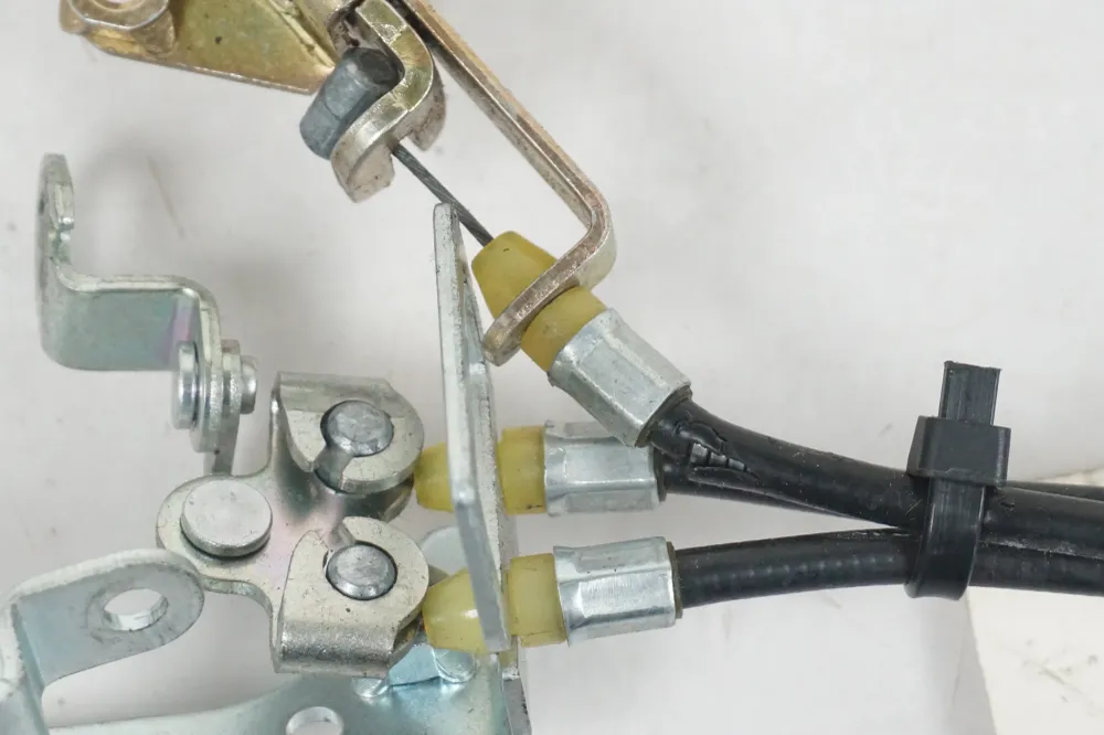 Mechanismus zámku sedla Kawasaki