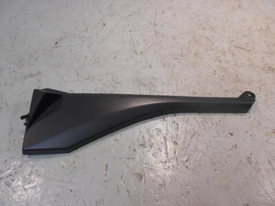 Vnitřek horní kapoty Kawasaki