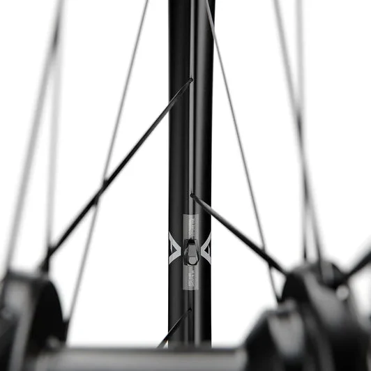 Pár kol DT SWISS ARC 1400 DICUT 65 Tubeless Ready (Center Lock)