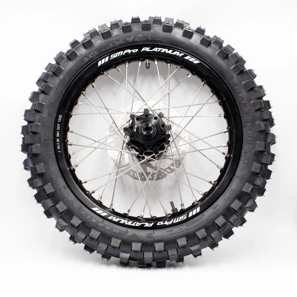 Kompletní zadní kolo SM Pro 16 palců s krosovými pneumatikami Maxxis Maxxcross SI Pro pro Light Bee E Ride Pro SS