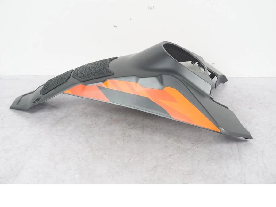 Kryt nádrže KTM