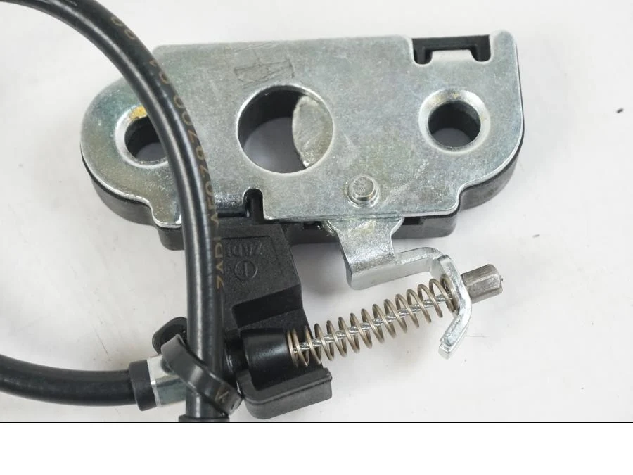 Mechanismus zámku sedla KTM