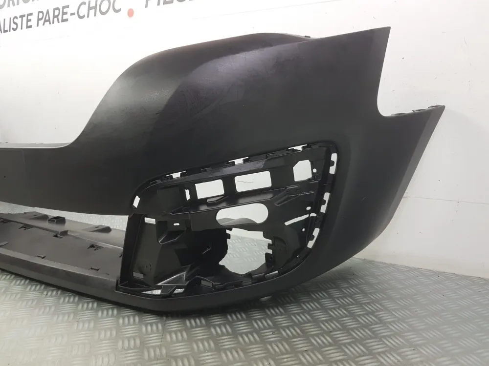 Přední nárazník Berlingo (2) / Partner fáze 3 použitý PEUGEOT