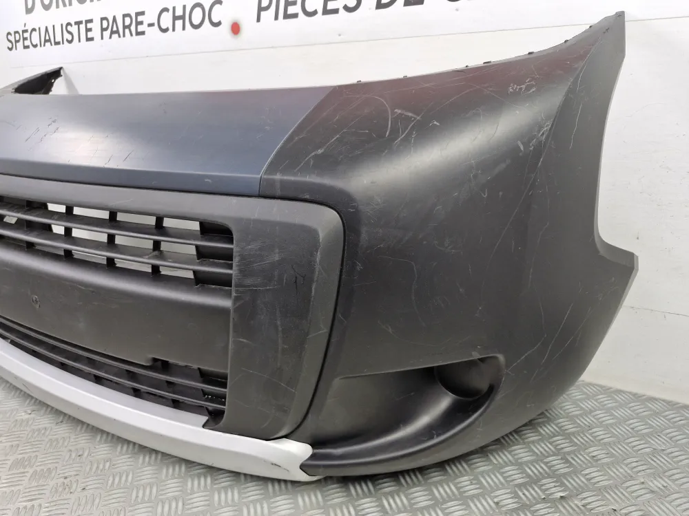 Přední nárazník Peugeot Bipper / Citroen Nemo / Fiat Fiorino použitý