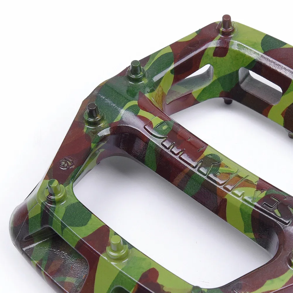 Ploché pedály DMR V6 Camo Green