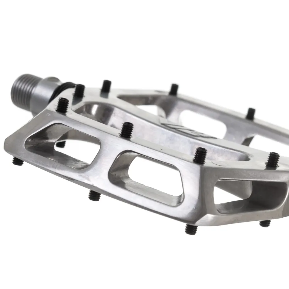 Ploché pedály DMR V12 Silver