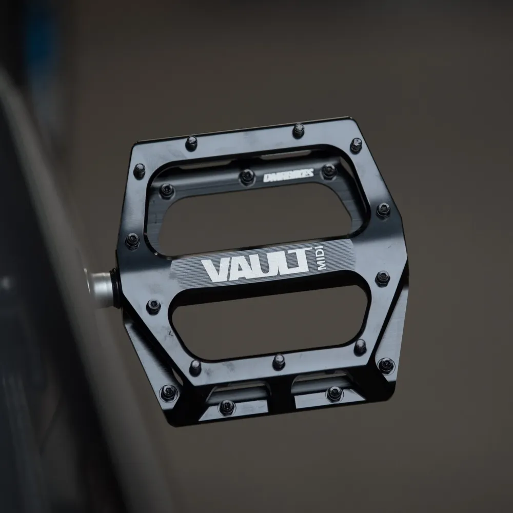 Ploché pedály DMR VAULT MIDI Black