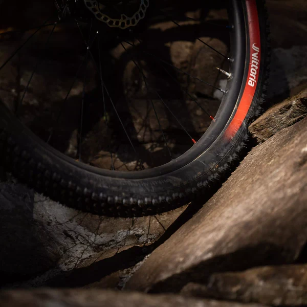 Pneumatika VITTORIA MOTA ENDURO RACE 27.5x2.60 Graphene/Silica Tubeless Ready Soft Black