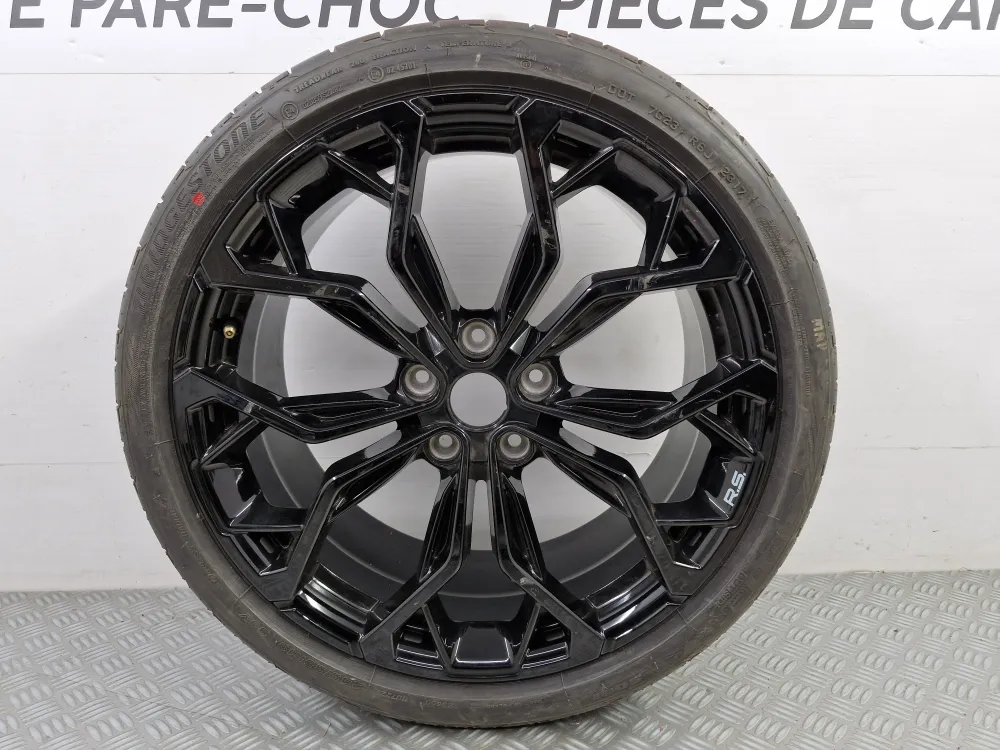 19palcová alu kola Renault Mégane 4 RS – originál z druhé ruky s novou pneumatikou
