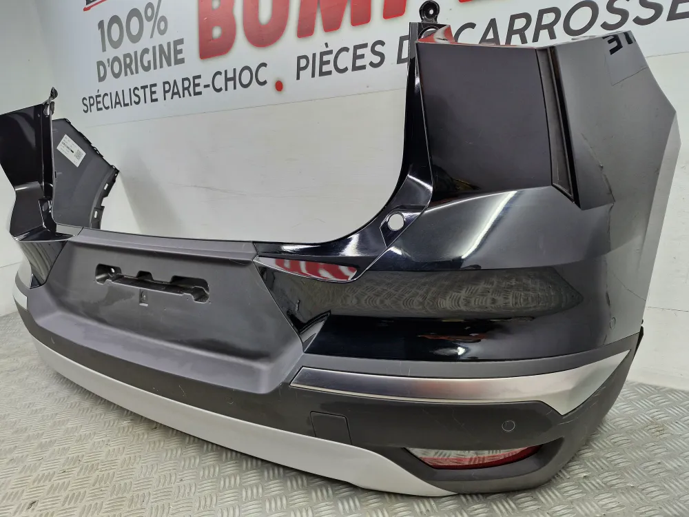 Kompletní zadní nárazník Renault Symbioz (od 06/2024) – Nový originální černý s parkovacím asistentem