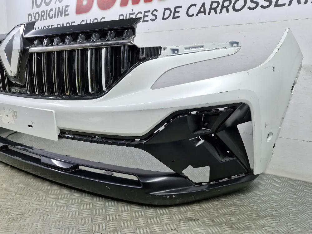 Přední nárazník Renault Austral Esprit Alpine (od 06/2022) – Nový originál s radary parkovacím asistentem