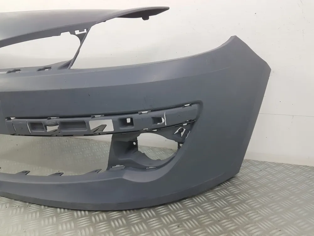 Přední nárazník Renault Clio 3 fáze 1 (185) nový ***
