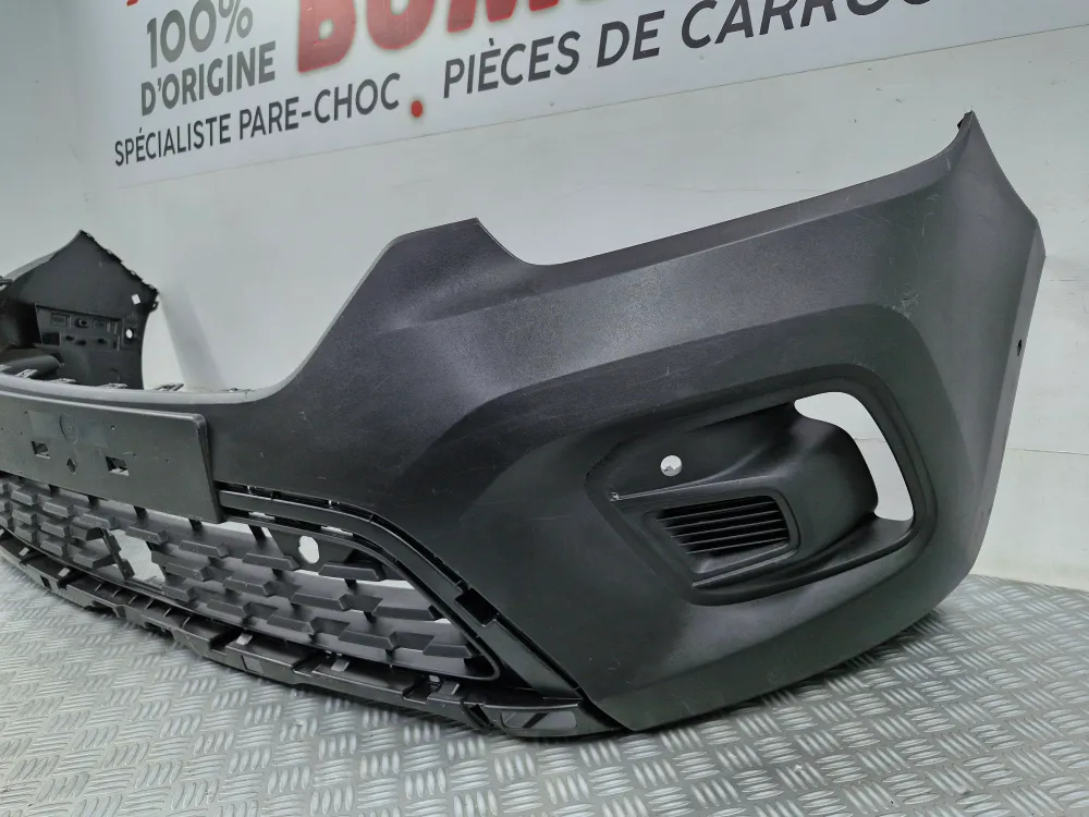 Přední nárazník Renault Kangoo 3 (od 10/2020) – Originální použitý díl s radary Park Assistance