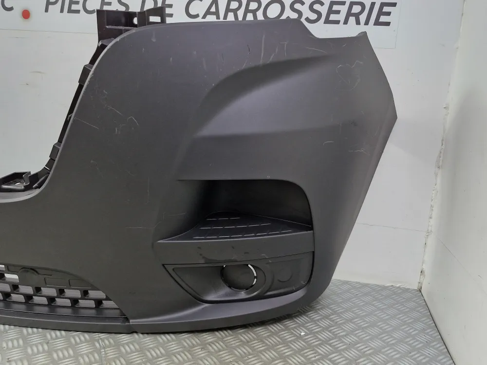 Přední nárazník Renault Master 3 fáze 3 použitý