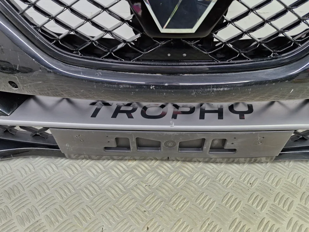 Přední nárazník Renault Mégane 4 RS Trophy (od 12/2015) – Originální použitý díl s radary