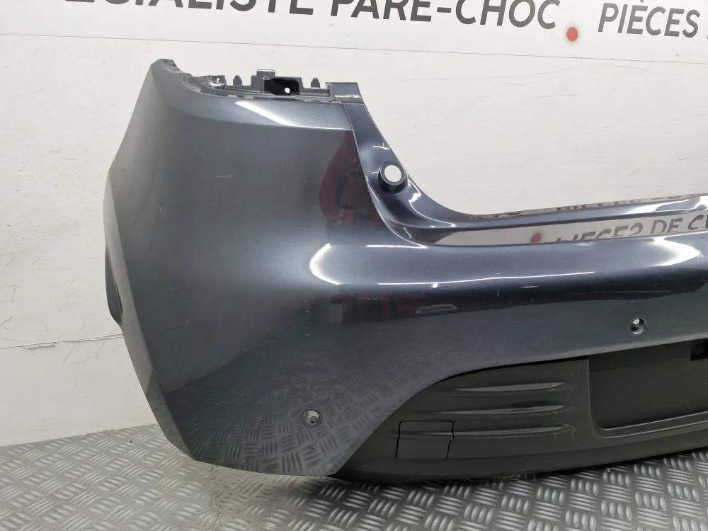 Zadní nárazník Renault Clio 4 Fáze 2 (08/2016 - 03/2020) - Originální použitý s místem pro radar