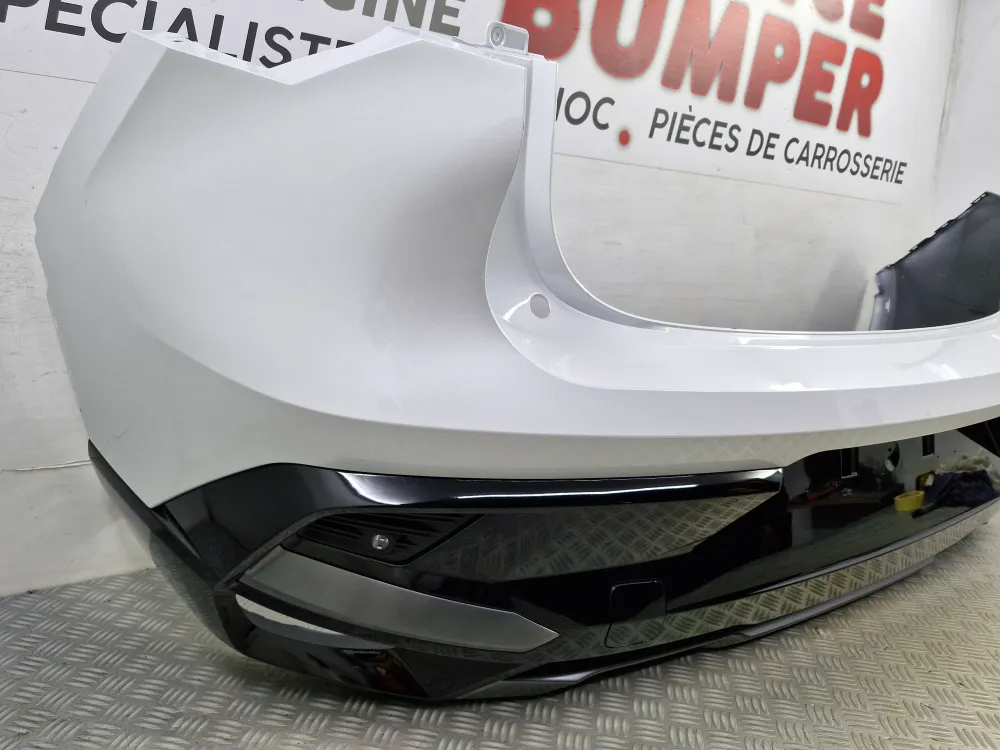 Zadní nárazník Renault Rafale Esprit Alpine (od 04/2024) – Originální nový s radary