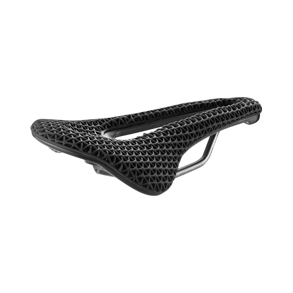 SAN MARCO SHORTFIT 2.0 3D OPEN-FIT RACING S3 Sedlo 140mm široké Xsilite hliníkové lišty