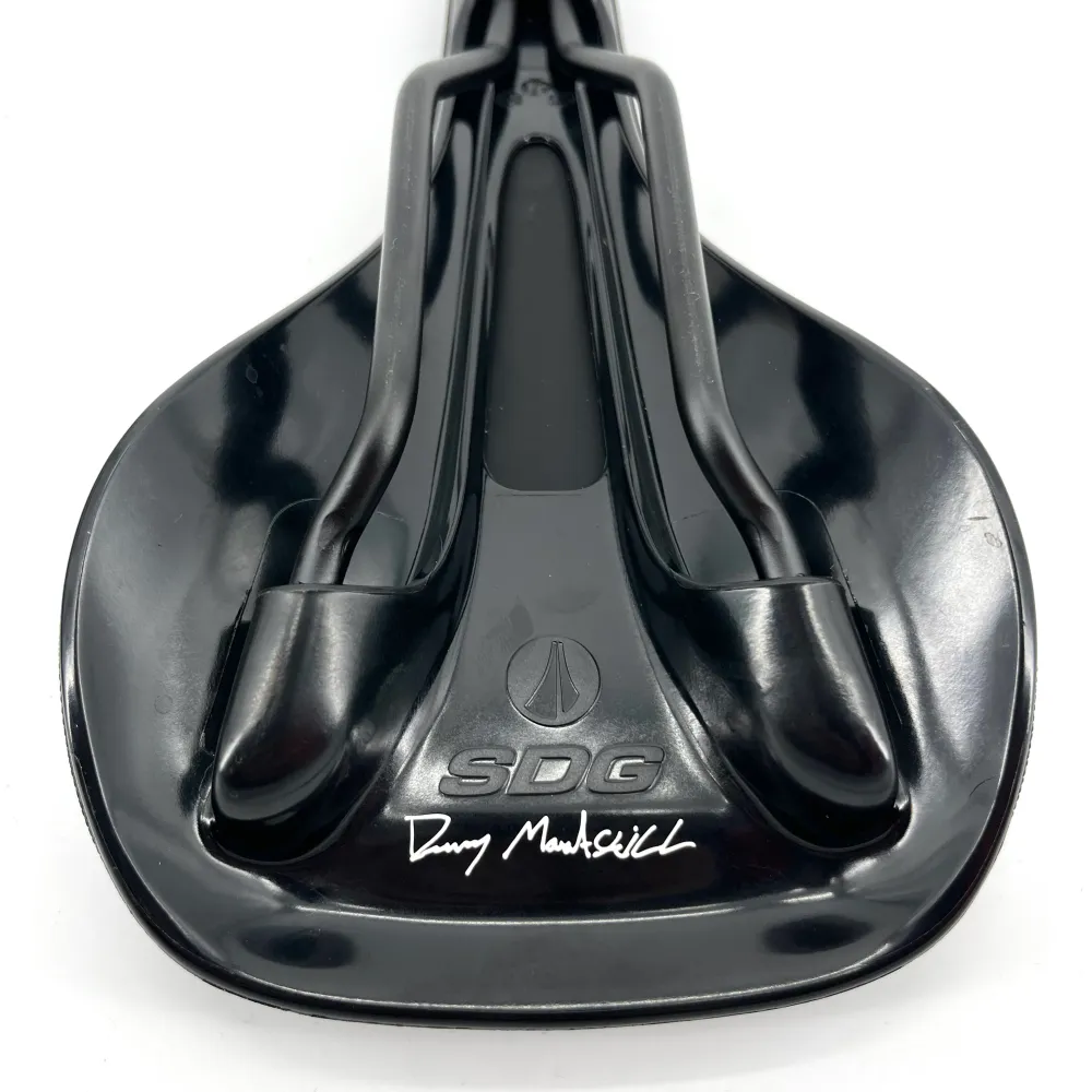 SDG CAST TRIG POINT sedlo Danny Macaskill Signature Rails Lux Alloy
